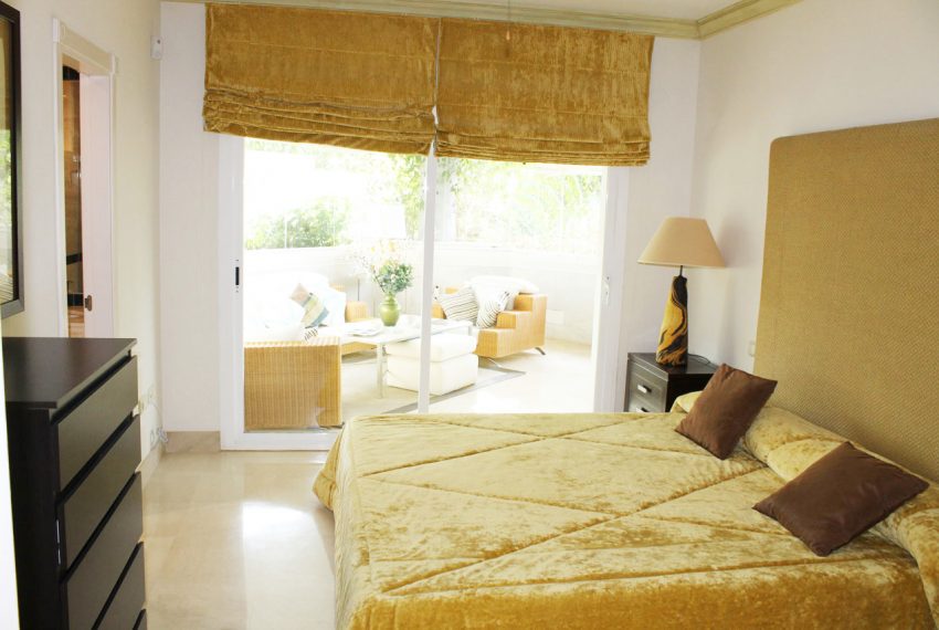 AP050 Inmobiliaria Bobis Marbella Centro segunda linea de playa dormitorio 5