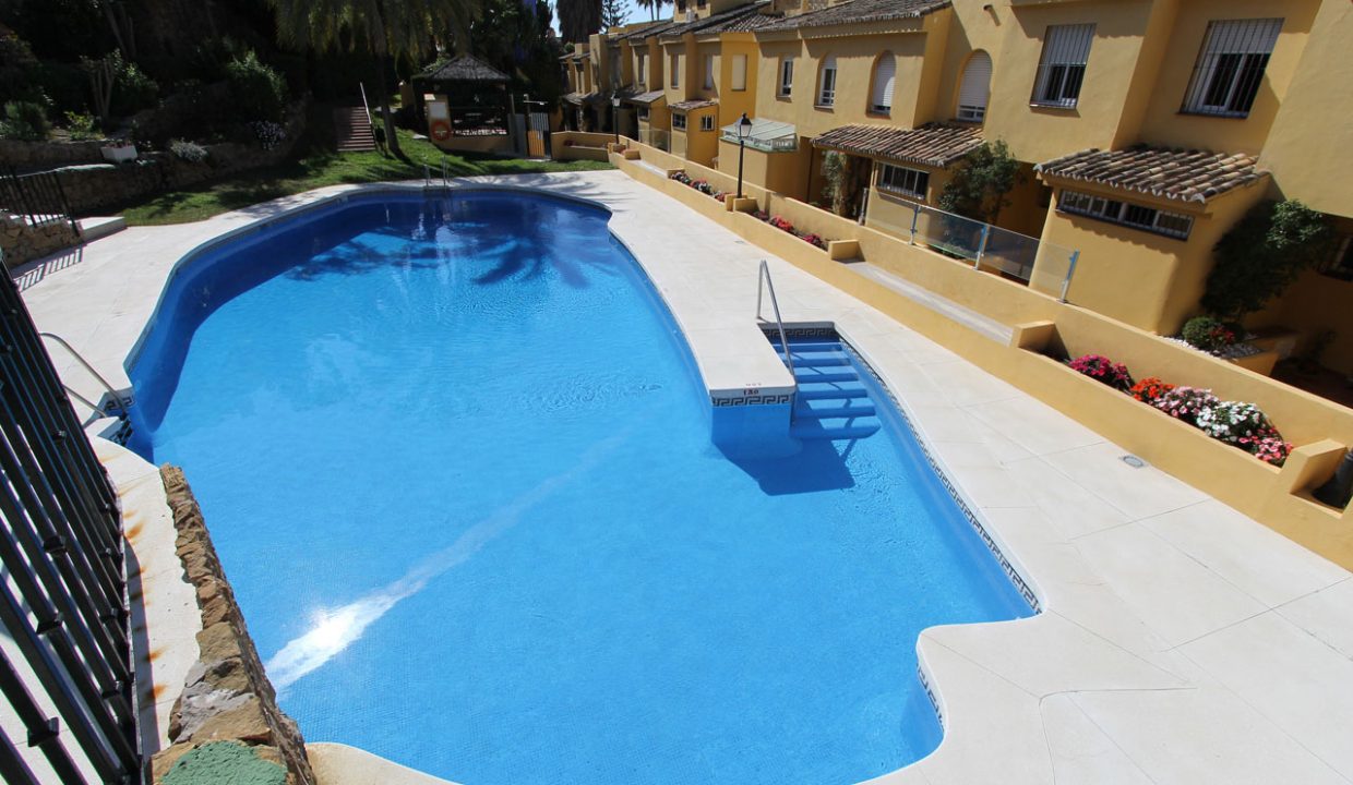 C126 Inmobiliaria Bobis Casa zona Nagueles Marbella piscina