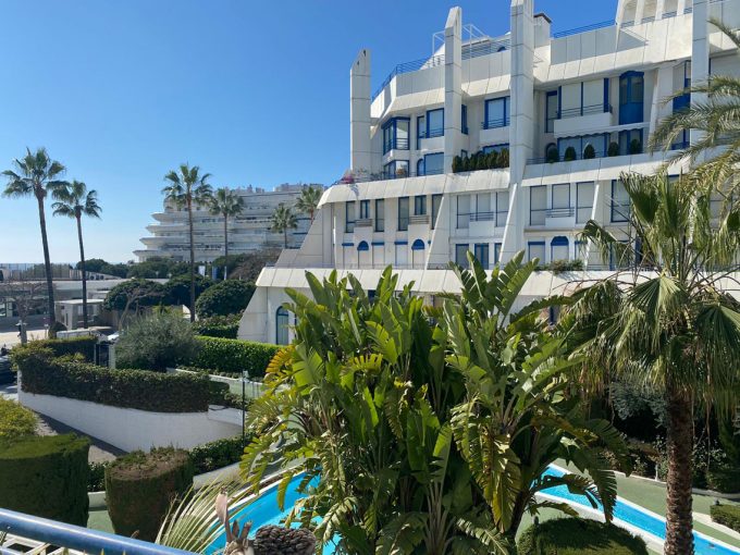 Ap132 Inmobiliaria Bobis Duplex Centro Marbella cerca de la playa piscina 2