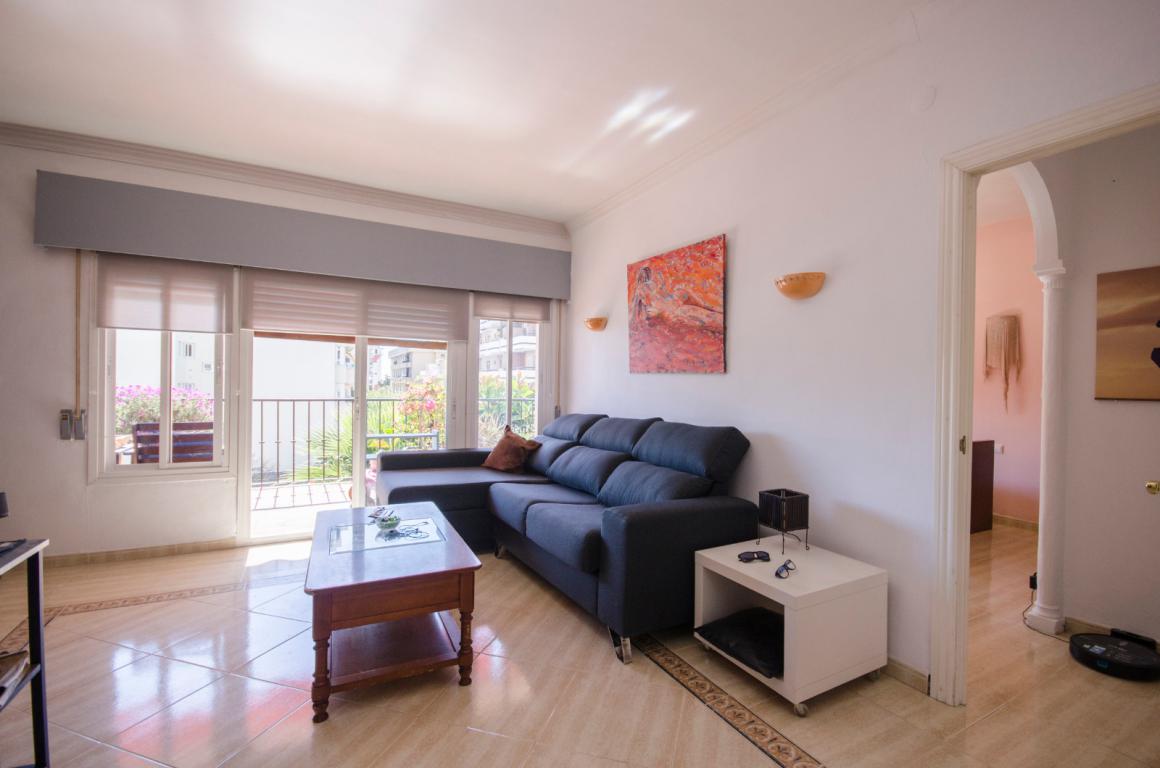 AP244 Gran piso en pleno centro de Marbella de 4 dormitorios a solo 2 minutos de playa
