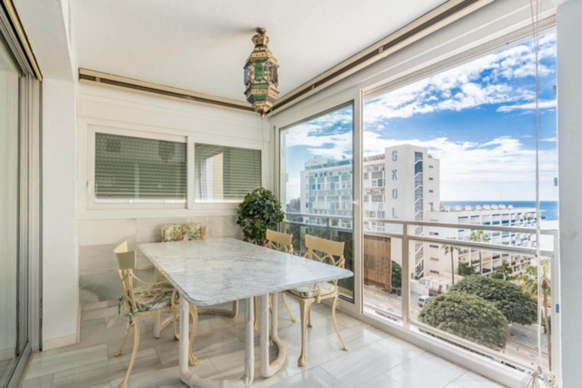 *AP252 Piso de 1 dormitorio con vistas al mar en la zona de la Fontanilla – Marbella  (Ideal inversión)