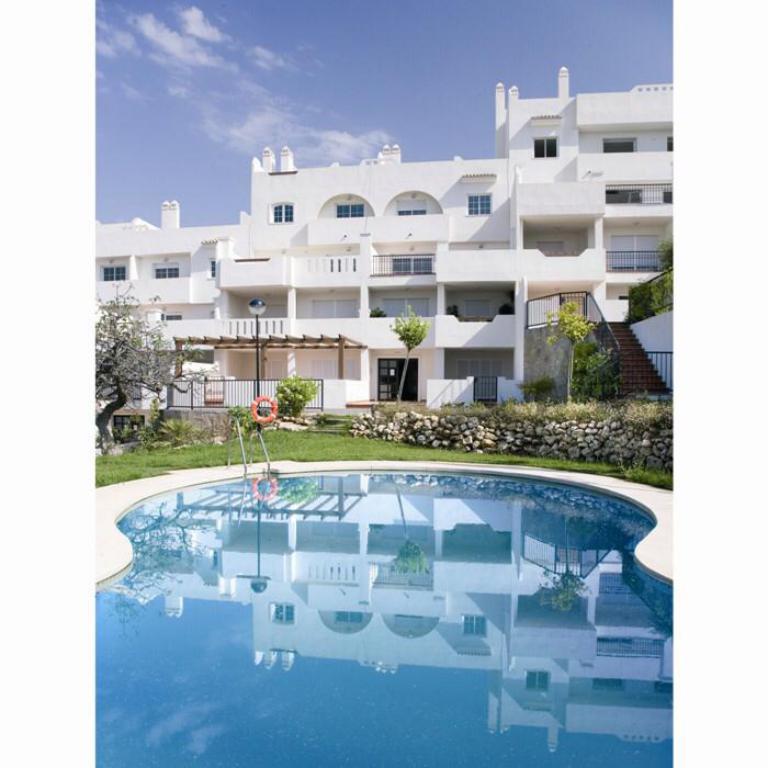 AP265 Piso de 120 m2 con 2 dormitorios a tan solo 5 minutos de la playa y del casco antiguo , en Marbella
