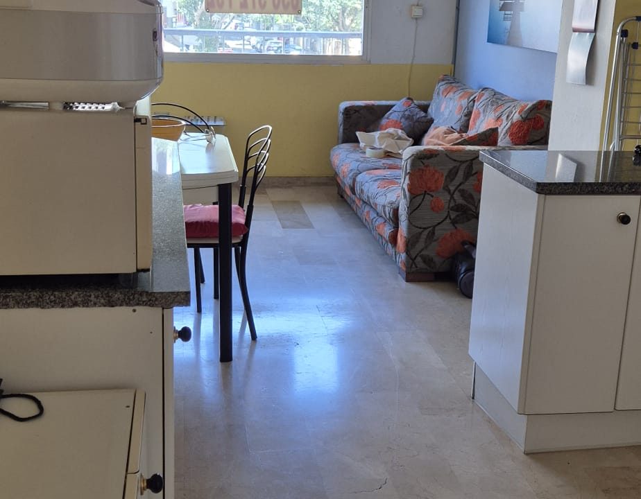 6596d33f-2802-4f76-840b-afec234acf94