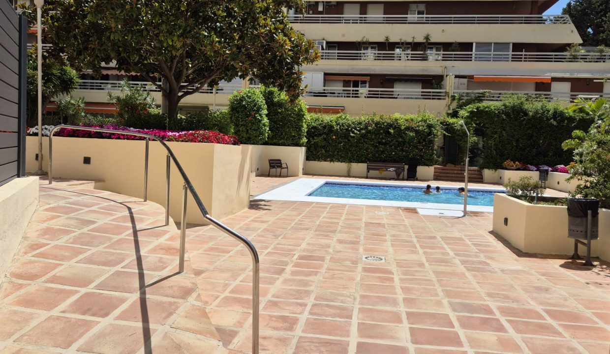 b11a446d-b5ee-4862-8897-54dffe251e65